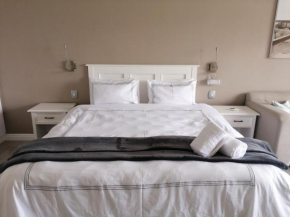 Brookes Hill Suites no 51